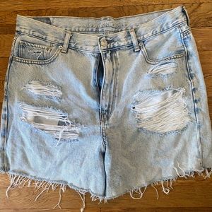 American Eagle mom jean shorts